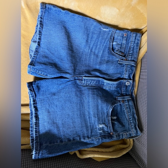 Women’s Levi Shorts New without tags. - Picture 7 of 7
